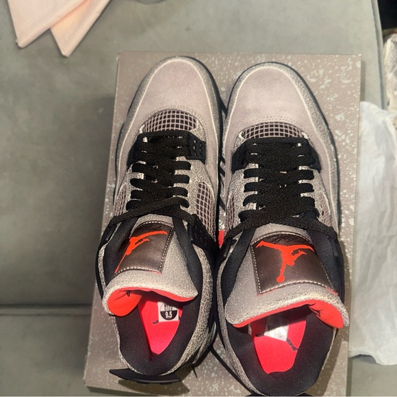 Jordan Gray and Black Sneakers with Sporty Design